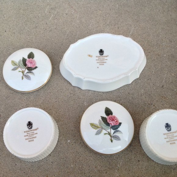 Wedgwood Bone China 3x Vanity Storage Hathaway Rose Pattern - Picture 8 of 13